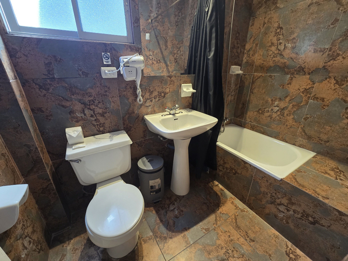 Bathroom 5, Tremo Hotel Boutique Bellas Artes, Santiago