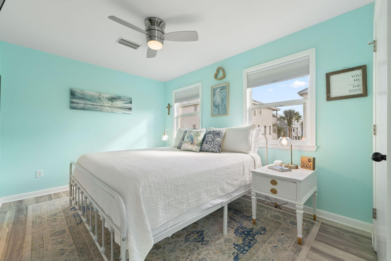 Bedroom 2, Hazel Mae's Hideaway, Baldwin