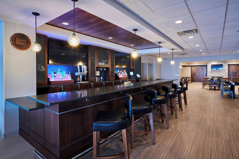Food & Drinks 5, Four Points by Sheraton Cleveland-Eastlake, Lake