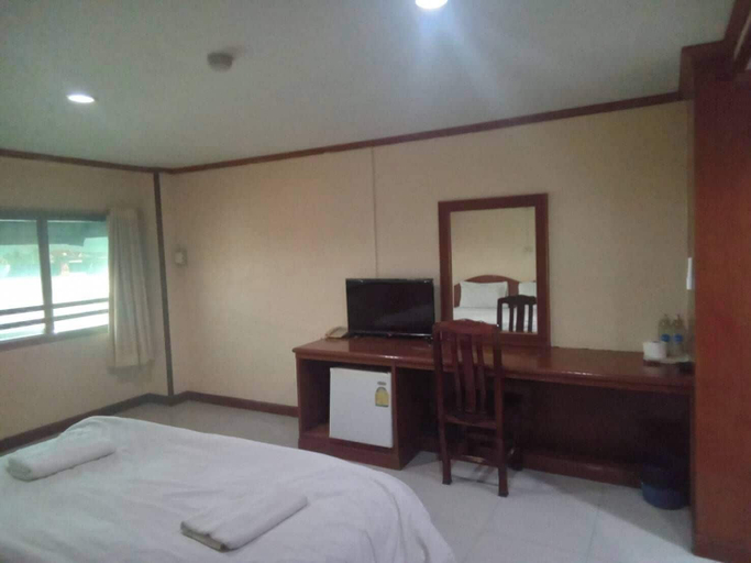 Bedroom 2, Chaiyaphruk Grand Hotel, Muang Nakhon Ratchasima