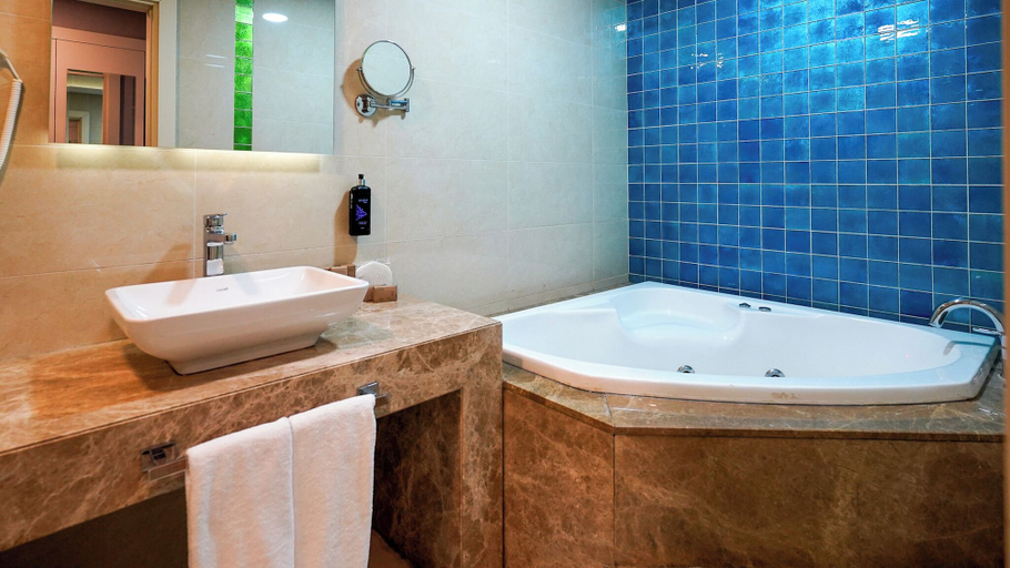 Bathroom 5, The Grand Mira Hotel, Pendik