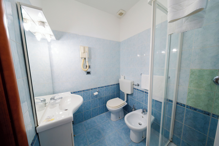 Bathroom 4