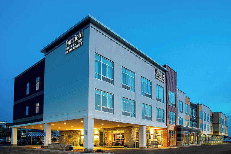 Exterior & Views 2, Fairfield Inn & Suites by Marriott Duluth Waterfront, Lake Superior