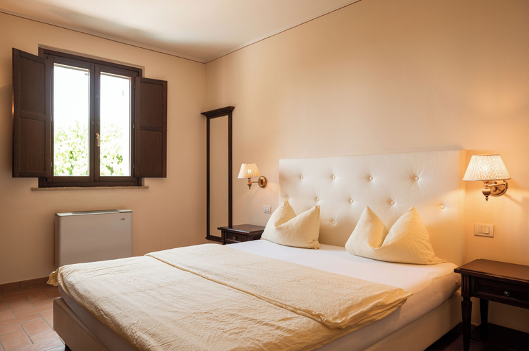 Bedroom 4, Poggio Antico - Suites and Breakfast, Ancona