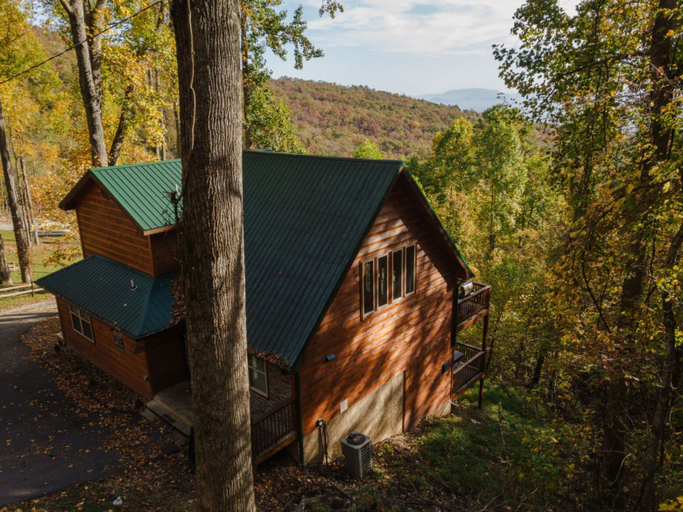Exterior & Views 2, Serene Mountain Retreat by Ghosal Luxury Lodging, Sevier
