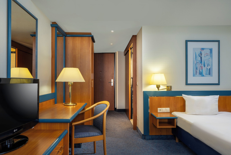 Bedroom 3, Sunday Hotel and Spa Wismar, Nordwestmecklenburg