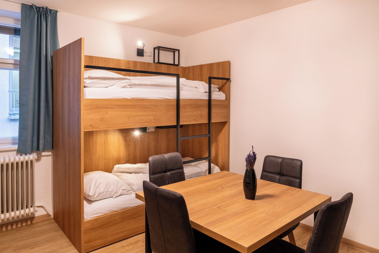 Others 5, Brauhaus‑Hostel König von Flandern, Augsburg