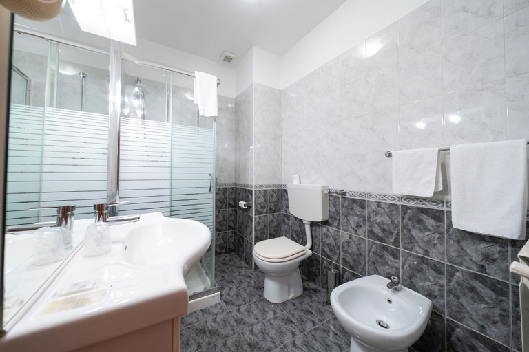 Bathroom 3