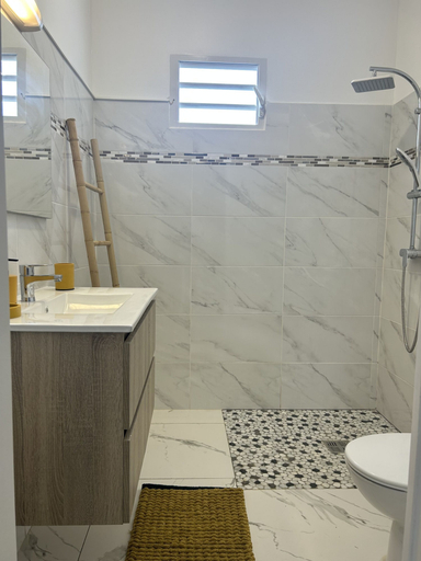 Bathroom 3, Villa Plaisance, Baie-Mahault
