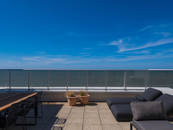 Balcony 3, Beautiful Penthouse With Phenomenal sea View, West-Vlaanderen