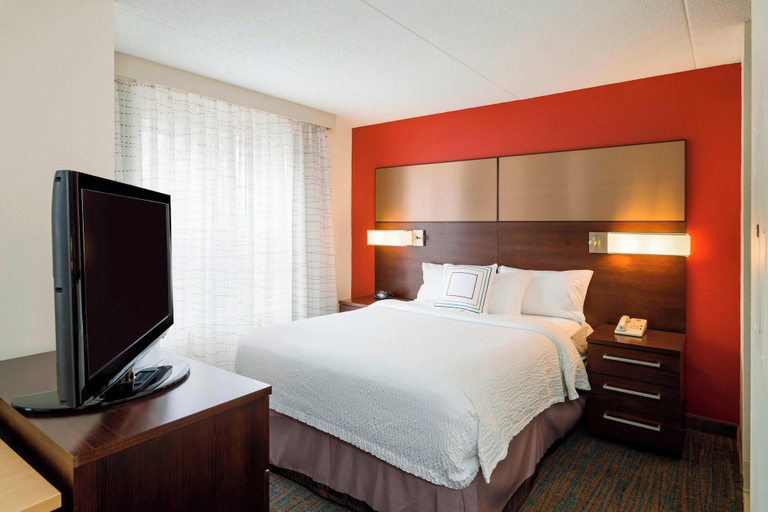 Bedroom 2, Residence Inn by Marriott Boston Framingham, Middlesex