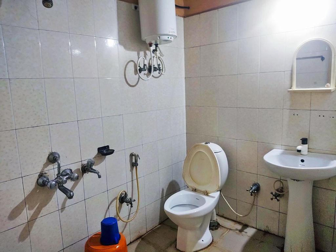 Bathroom 8