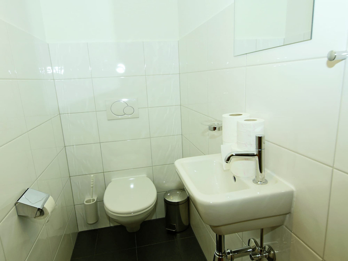 Bathroom 3, Vibrant Apartment near Ski Slopes in Brand, Bludenz