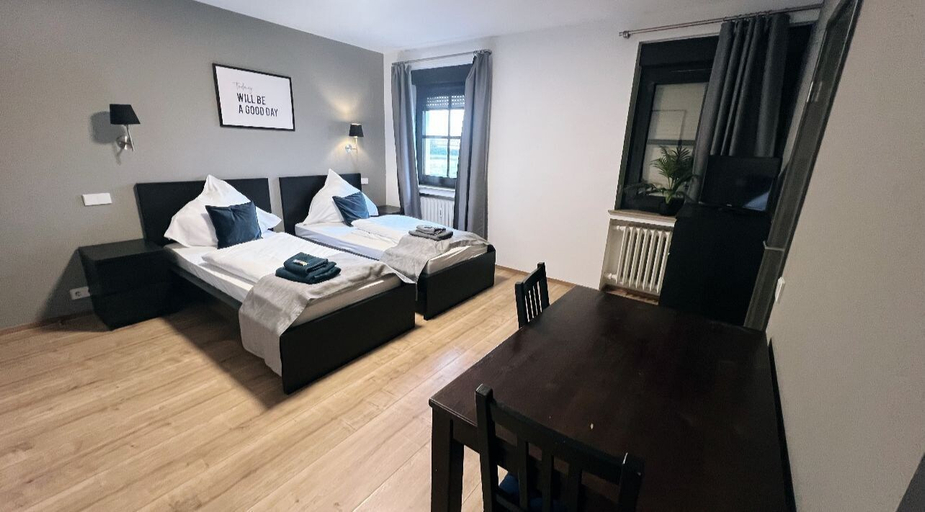 Bedroom 5, Rheinländer Seehotel, Leverkusen