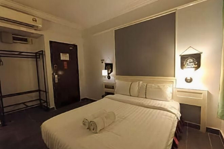 Bedroom 30