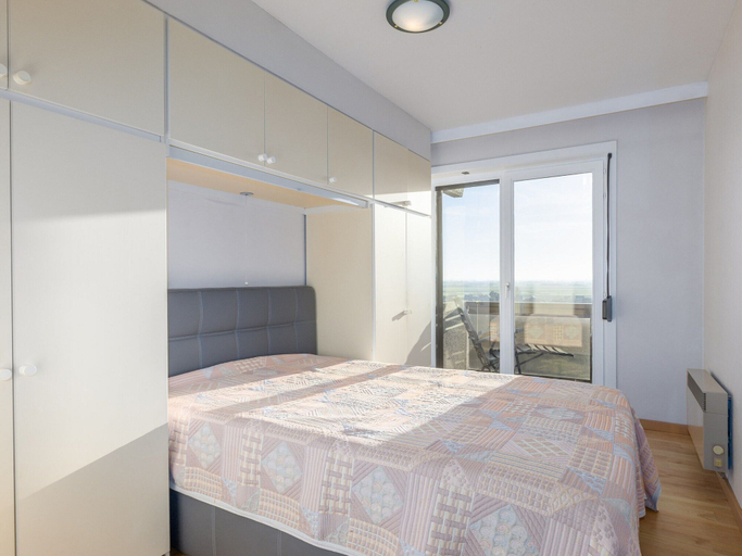 Room 4, Apartment on the Seventh Floor With sea View, West-Vlaanderen