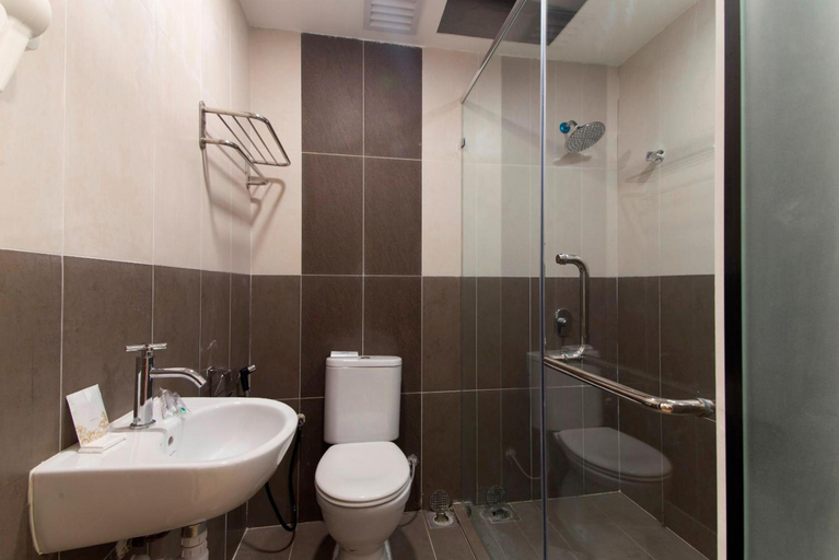 Bathroom 3, Hotel Signature International at Pudu, Kuala Lumpur