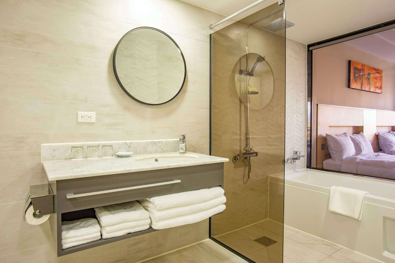 Bathroom 4, Bayview Hotel Guam, Tumon
