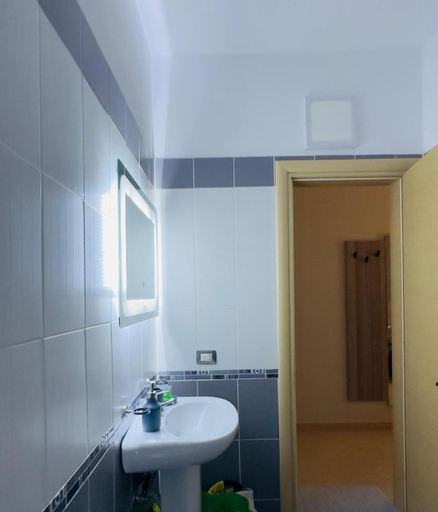 Bathroom 5, Agora Rooms, Vlorës