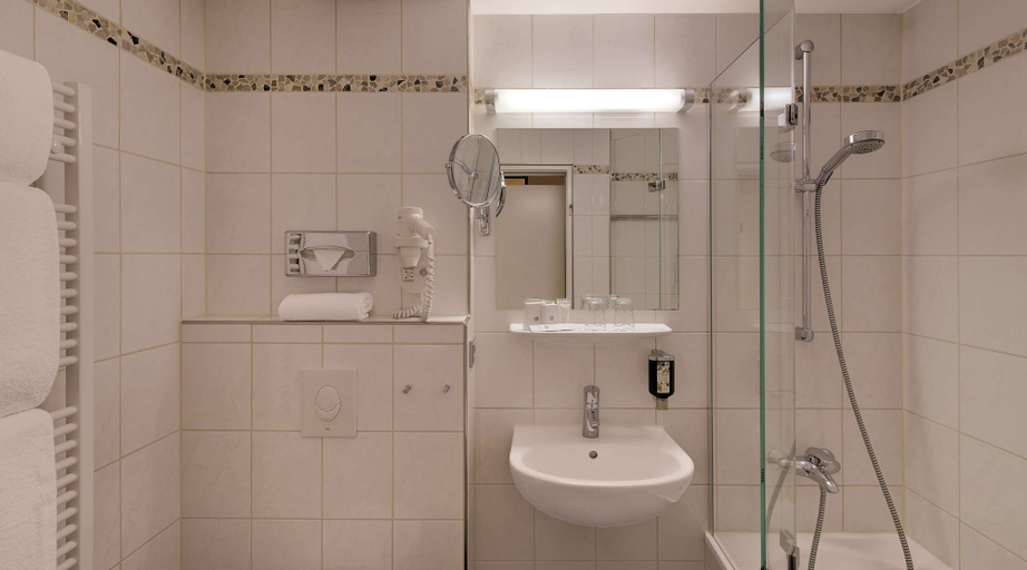 Bathroom 4, Best Western Hotel Darmstadt Mitte , Darmstadt