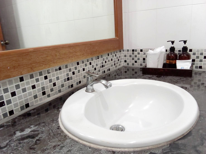 Bathroom 2