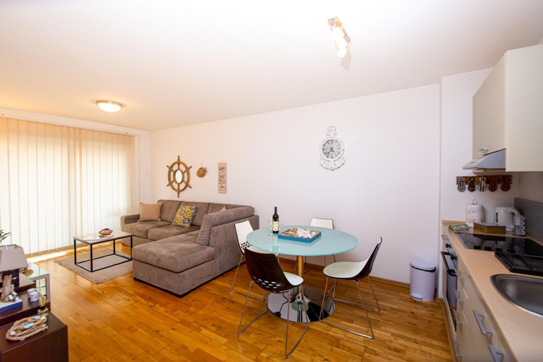 Others 2, Charming apartment near beach