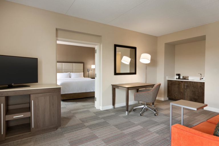 Bedroom, Hampton Inn Denville/Rockaway/Parsippany, Morris