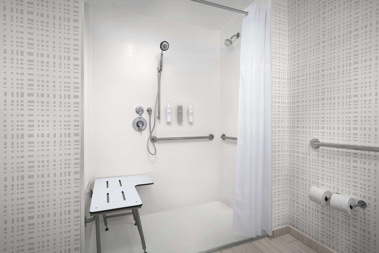Bathroom 4, Hampton Inn Washington DC NoMa Union Station, Washington D.C.