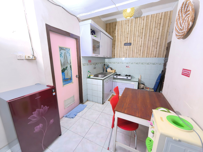 Dining Room 8