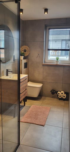 Bathroom, Przypudrowane TPD 2A, Puck