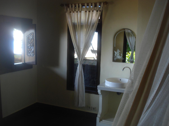 Bathroom 2, Bulih Beach Bungalows, Karangasem