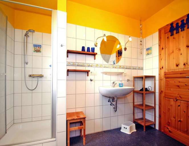 Bathroom 2, Ferienhaus am Deichtor in Nessmersiel, Aurich