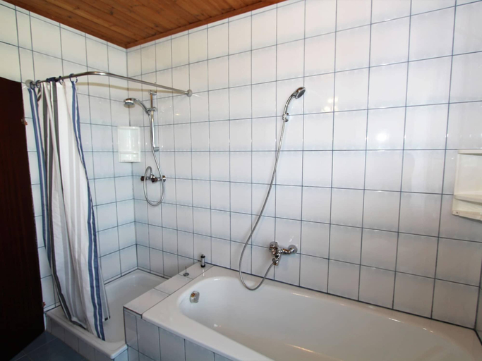 Bedroom 3, Apartment in Koettmannsdorf near bathing lakes, Klagenfurt Land