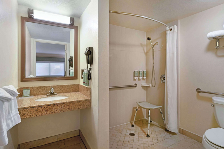 Bathroom 4, Best Western Heritage Inn - Chico, Butte