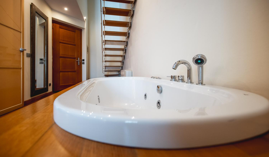 Bathroom 7