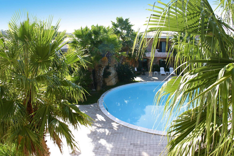 Pool 3, Residence With Shared Pool in Palau, Olbia-Tempio