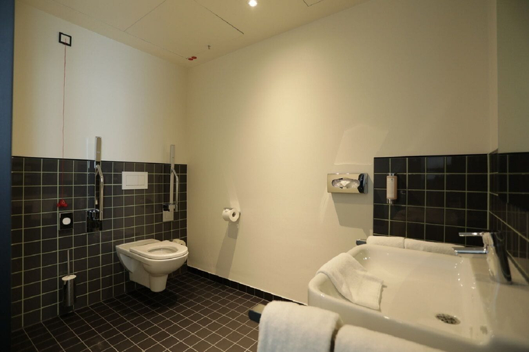 Bathroom 5, sander Hotel, Koblenz