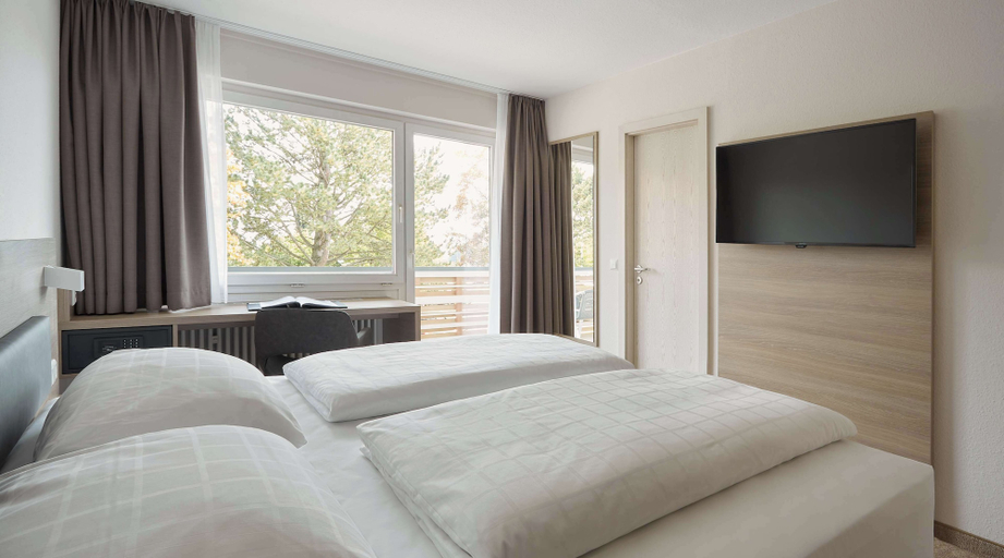 Bedroom 2, Scotty + Emily Hotel Ulm, Sure Hotel Collection by BW, Ulm