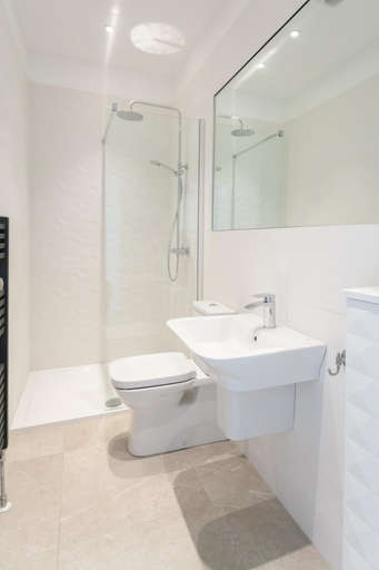 Bathroom 3, The Ulsterville Residences, Belfast