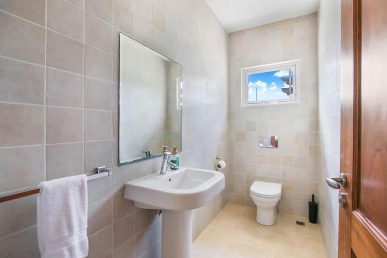 Room 3, Luxury Golf Villa in Bavaro Cocotal Palma Real Pool Jacuzzi Staff, Salvaleon de Higuey