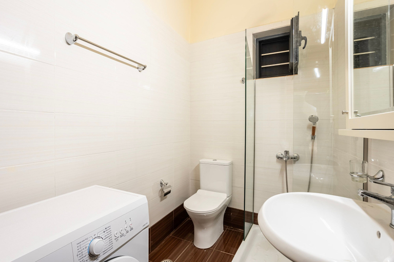 Room 2, Jeannette s Seaside Getaway - Kalamata Urban Gem, Peloponnese