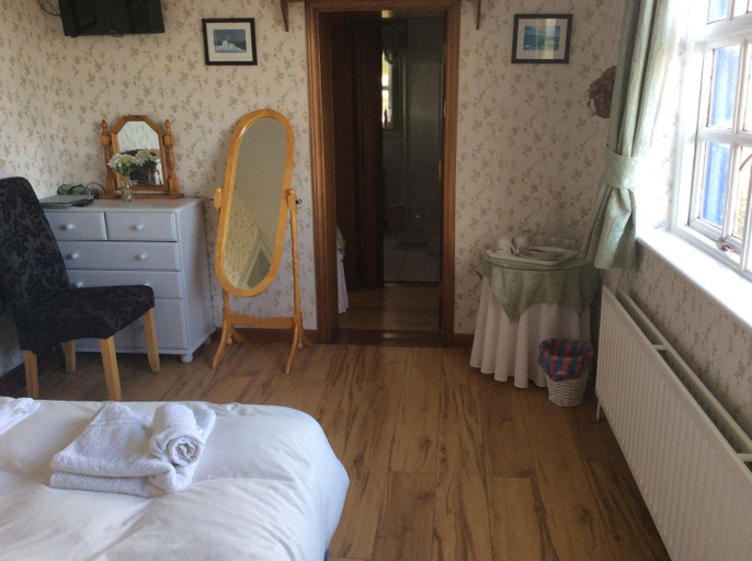 Others 3, Barkers Accommodation