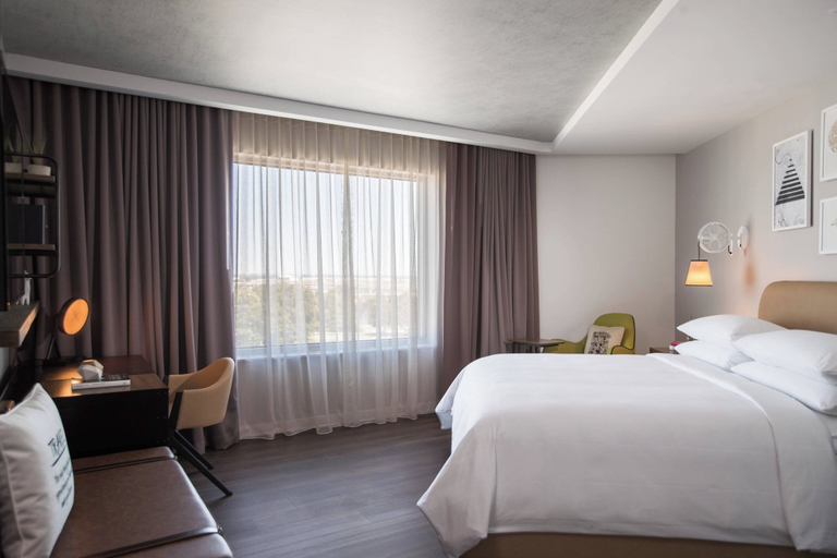 Bedroom 3, Renaissance Atlanta Airport Gateway Hotel, Clayton