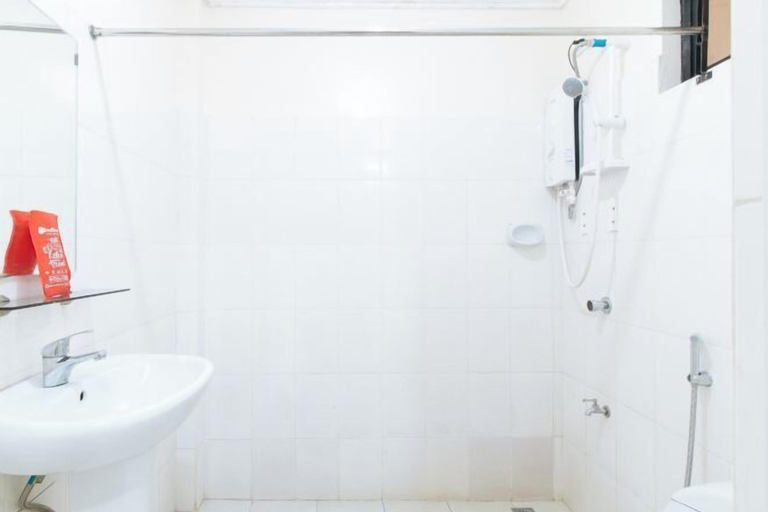 Bathroom 24