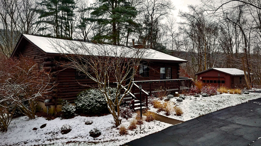 Exterior & Views 2, The Lodge At Tunkhannock Creek, Wyoming