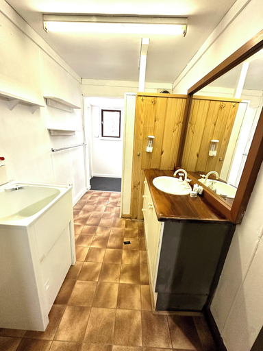 Bathroom 6