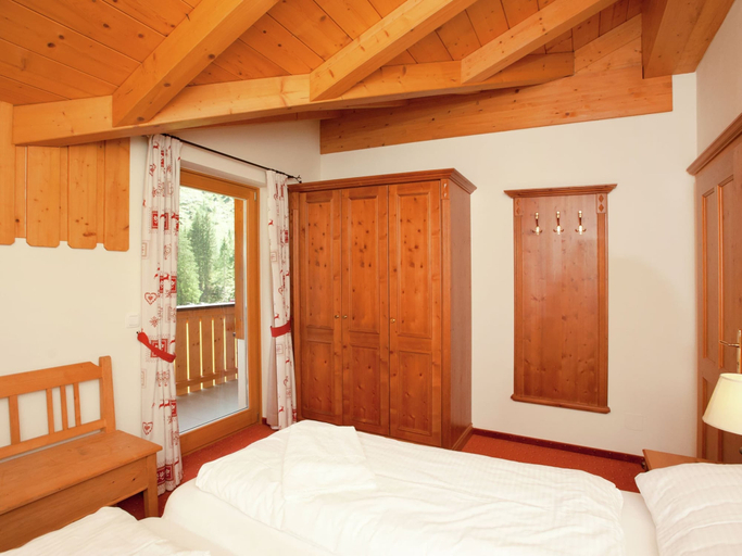 Bedroom 5, Chalet in Saalbach for 10 Guests, Zell am See