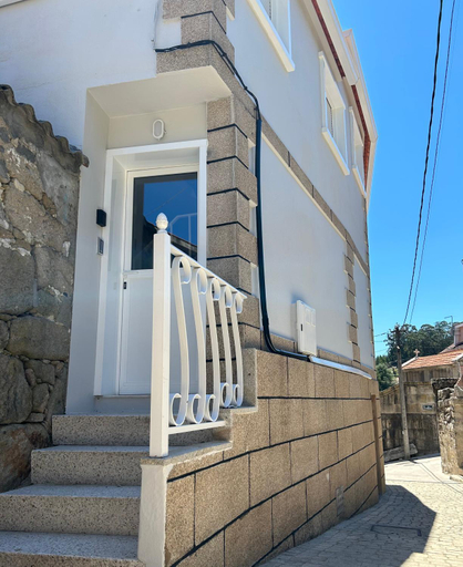 Others 2, A Casa de Santos, Pontevedra
