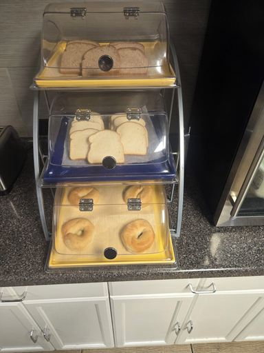 Food & Drinks 5, Days Inn by Wyndham Portage/Cascade Mountain area, Columbia