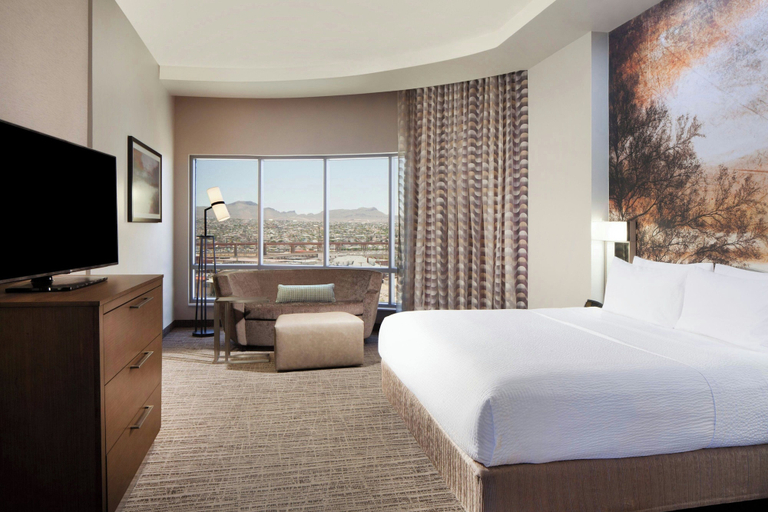 Bedroom 3, Courtyard by Marriott El Paso Downtown/Convention Center, El Paso